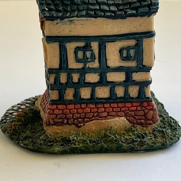 Vintage Dickens Village miniatures, “Jones, and Company, Brush and Basket Mats” - Picture 5 of 9